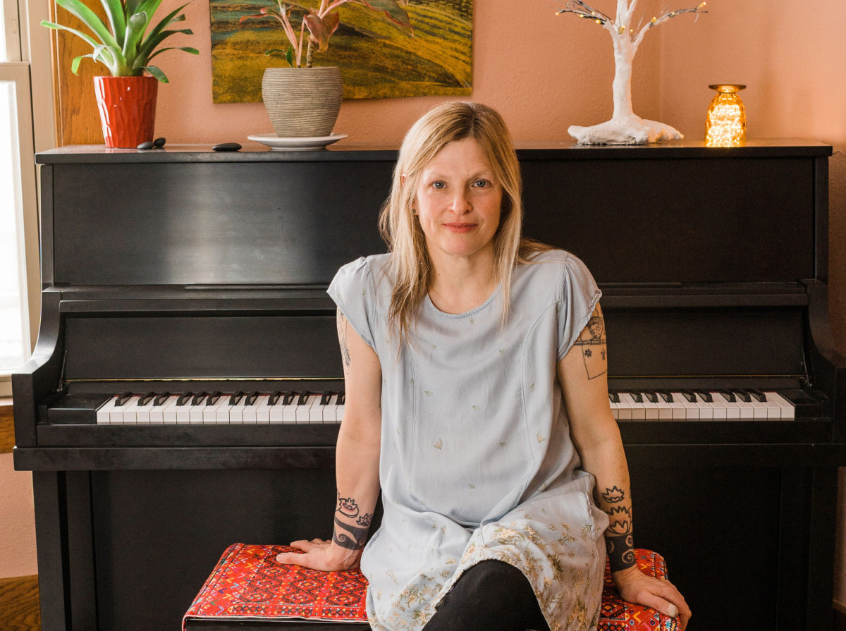 Deb Talan Performs at Le Poisson Rouge (Site) Deb Talan Performs at Le Poisson Rouge (Site)