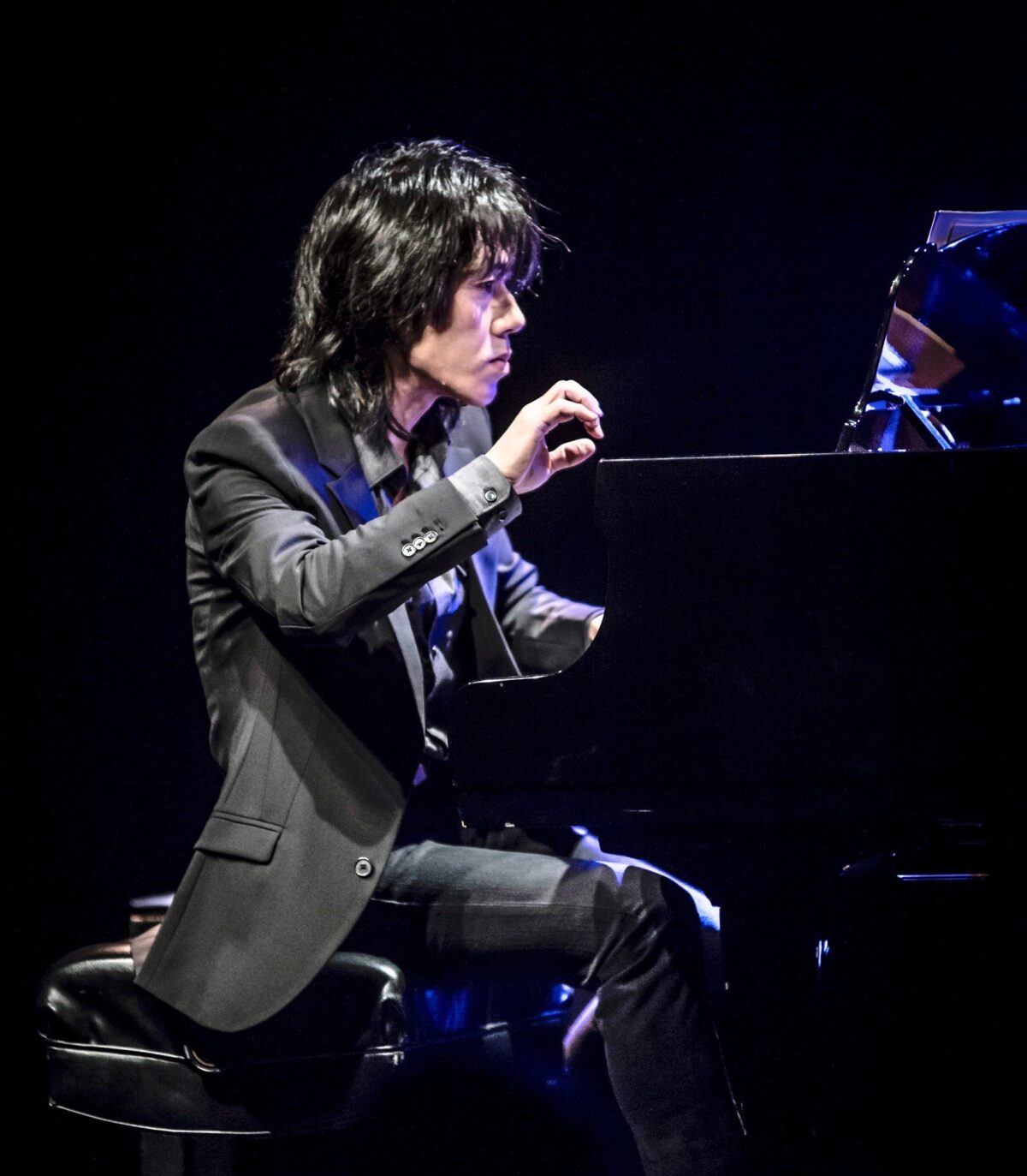 Taka Kigawa Performs György Ligeti at Le Poisson Rouge (Site) Taka Kigawa Performs György Ligeti at Le Poisson Rouge (Site)